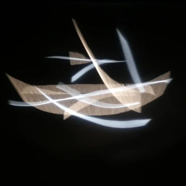 theater-der-schatten- lichtkunst-boot-reflexion